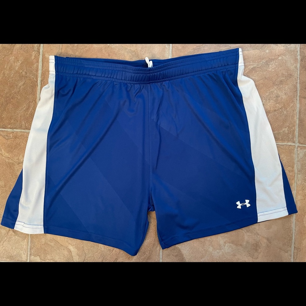 Under Armour Athletic Shorts Large